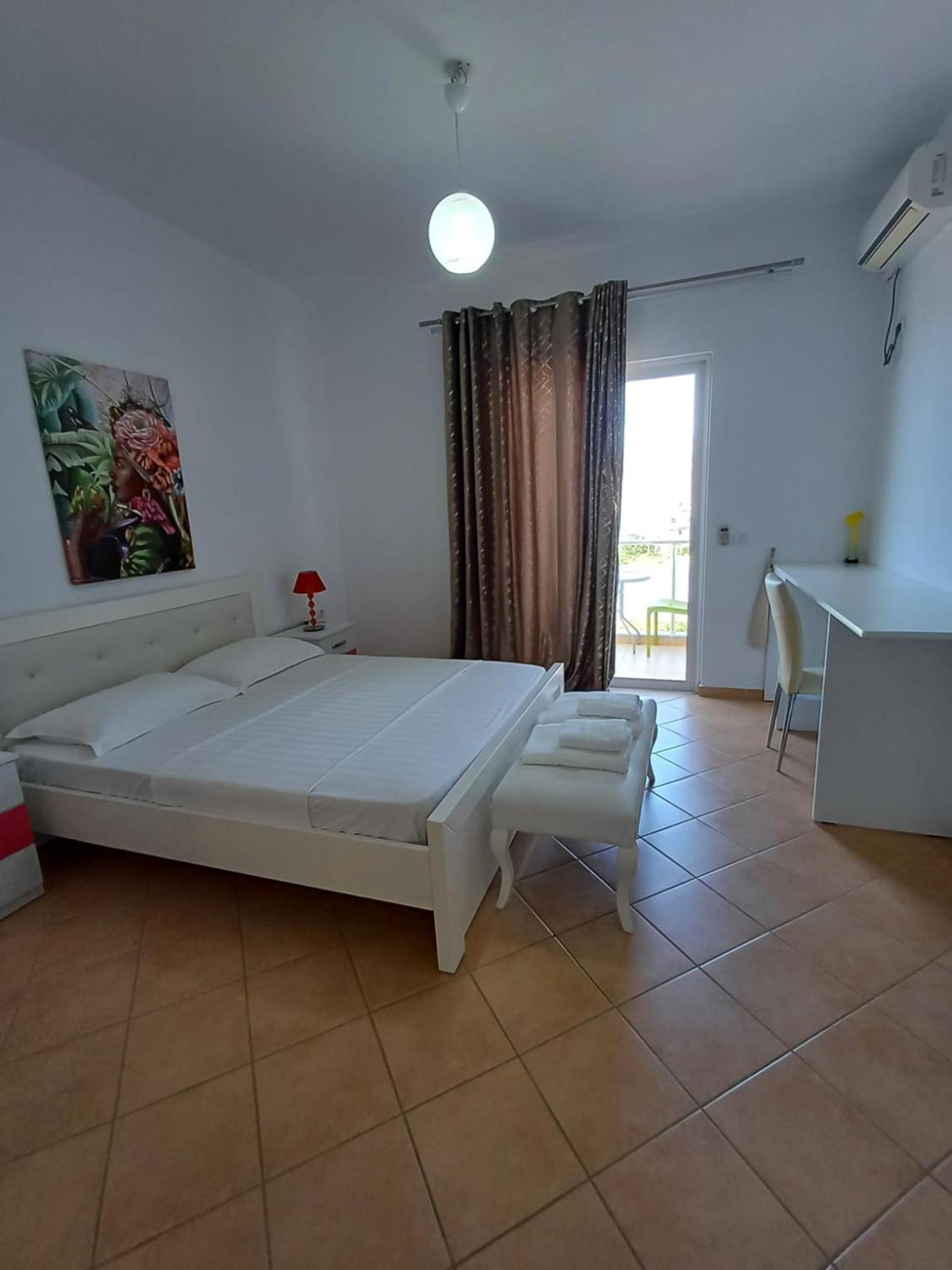 Hotel Sherifi Sarandë Eksteriør billede