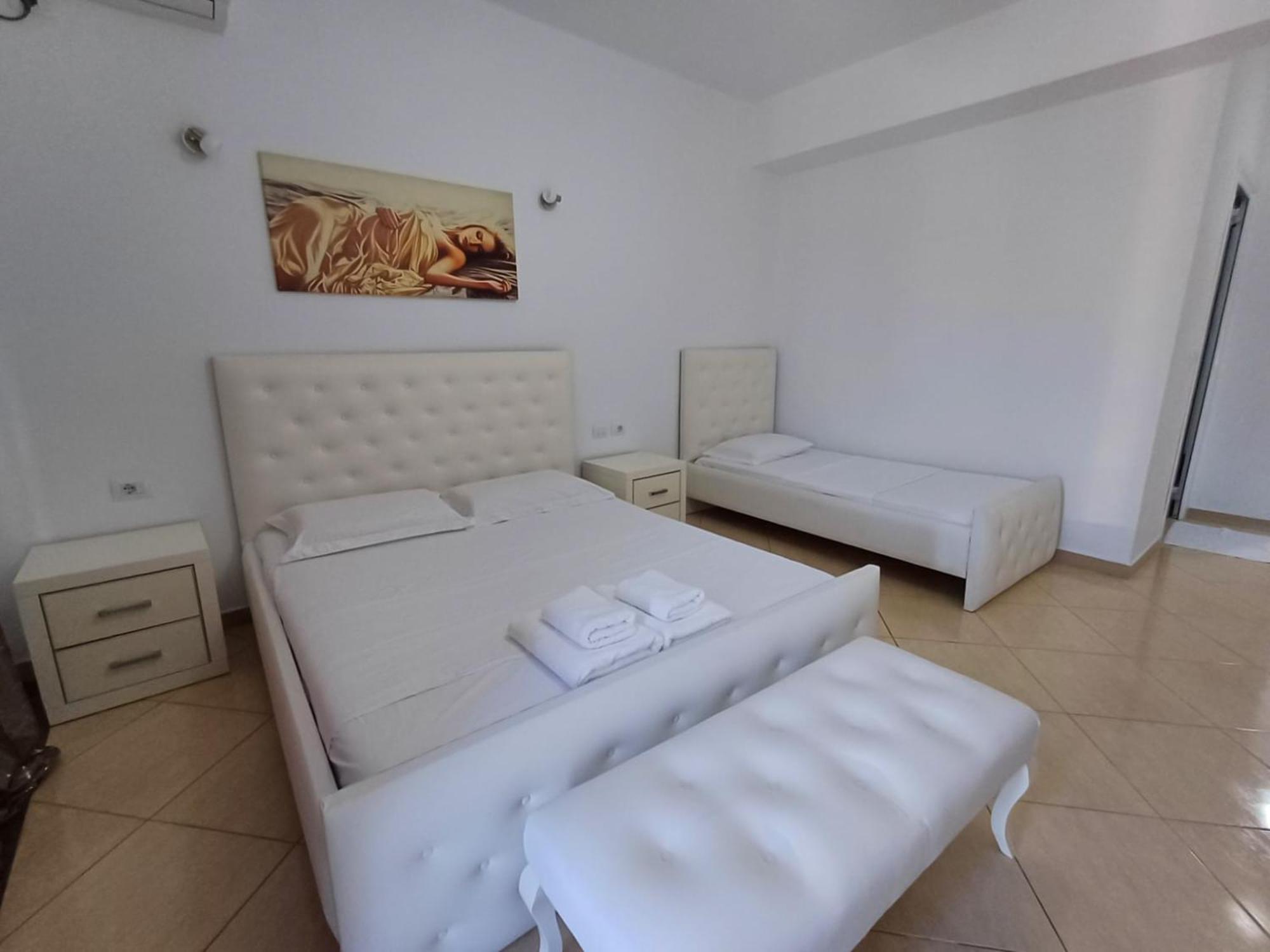 Hotel Sherifi Sarandë Eksteriør billede