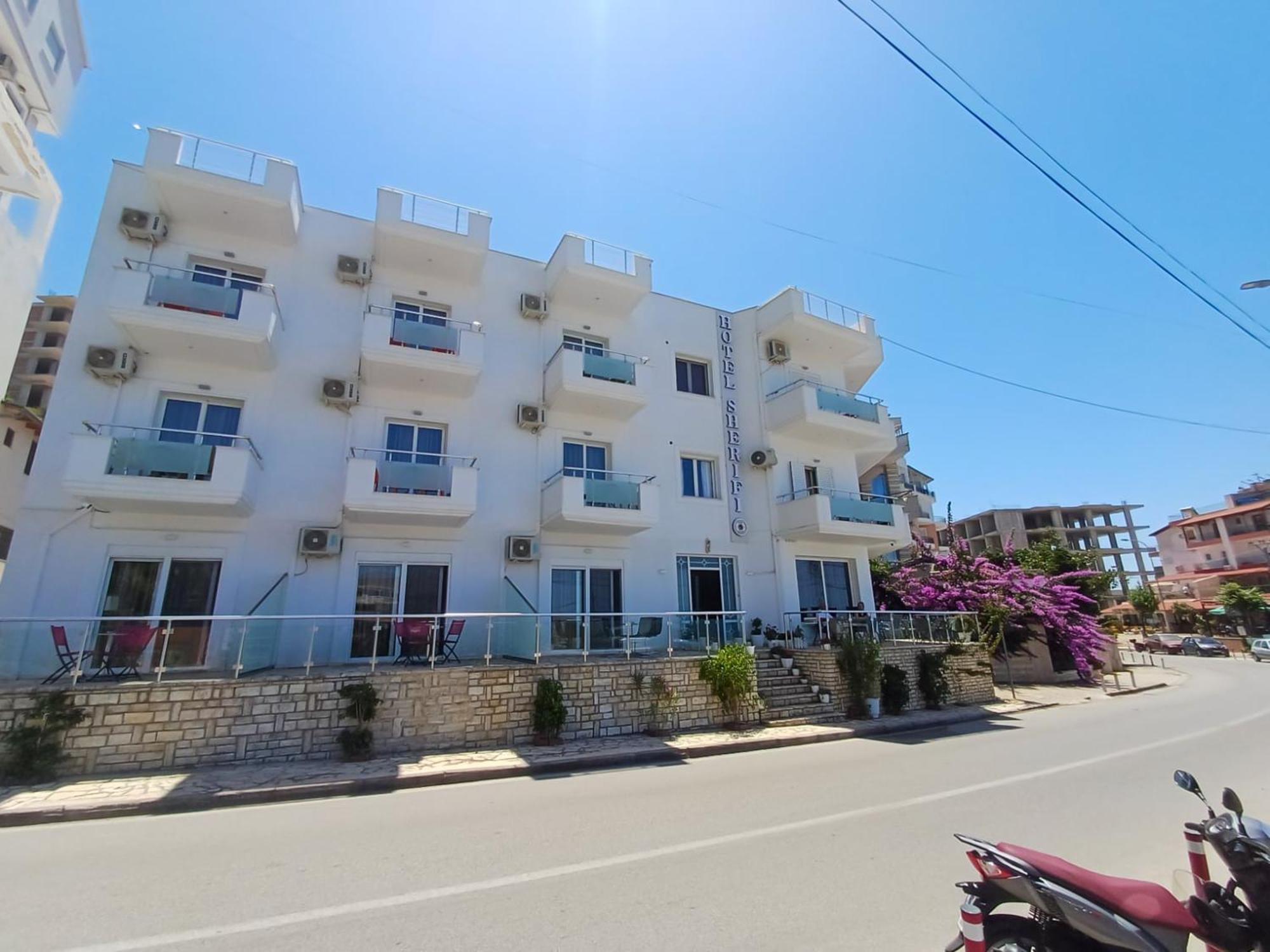 Hotel Sherifi Sarandë Eksteriør billede