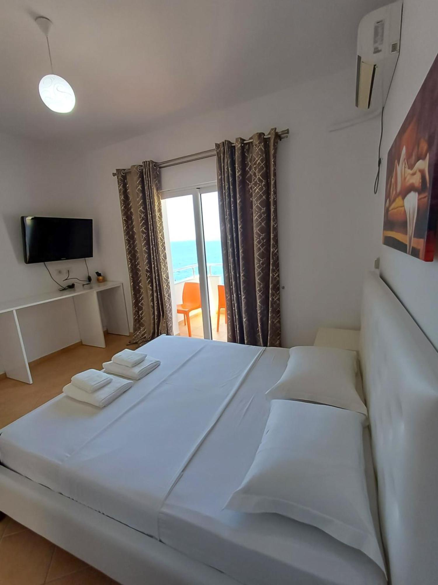 Hotel Sherifi Sarandë Eksteriør billede