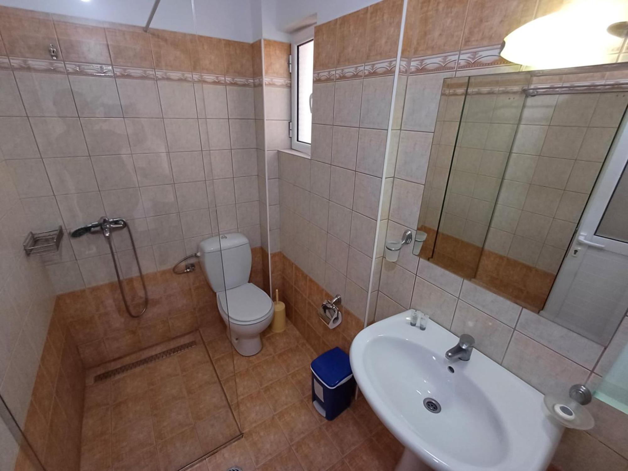 Hotel Sherifi Sarandë Eksteriør billede
