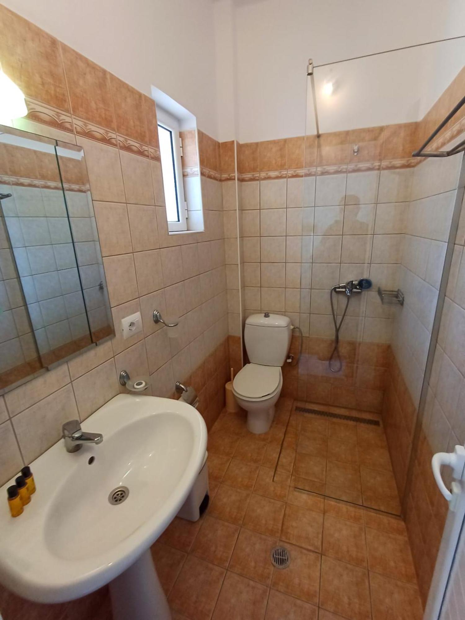Hotel Sherifi Sarandë Eksteriør billede